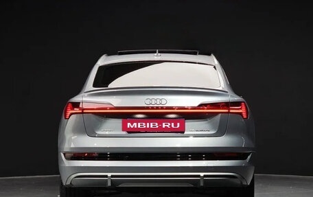 Audi e-tron I, 2021 год, 5 680 000 рублей, 4 фотография