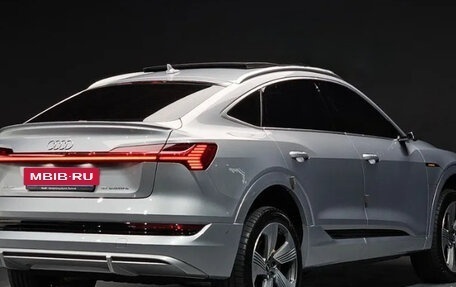 Audi e-tron I, 2021 год, 5 680 000 рублей, 2 фотография
