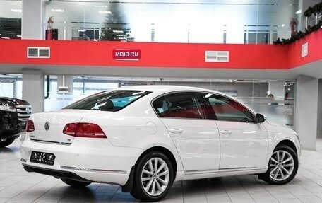 Volkswagen Passat B7, 2013 год, 1 099 000 рублей, 2 фотография