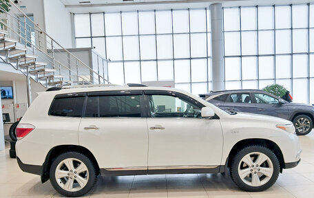 Toyota Highlander III, 2012 год, 1 450 000 рублей, 4 фотография