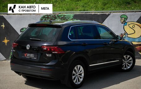 Volkswagen Tiguan II, 2017 год, 2 787 000 рублей, 2 фотография