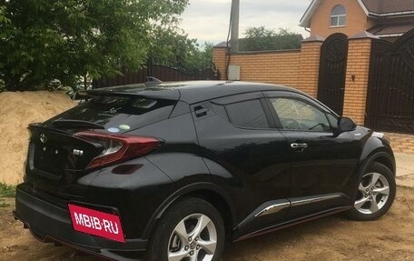 Toyota C-HR I рестайлинг, 2019 год, 2 490 000 рублей, 3 фотография