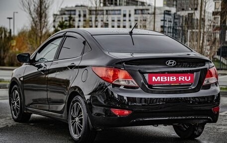 Hyundai Solaris II рестайлинг, 2012 год, 640 000 рублей, 7 фотография