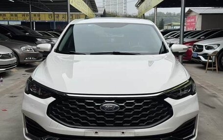 Ford Escort, 2021 год, 1 190 000 рублей, 2 фотография