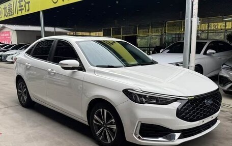 Ford Escort, 2021 год, 1 190 000 рублей, 3 фотография