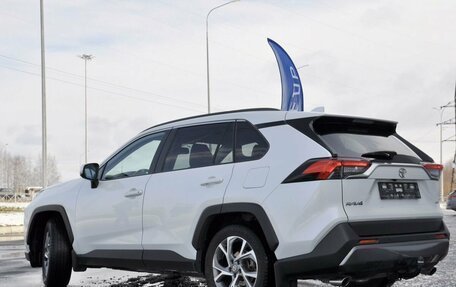 Toyota RAV4, 2021 год, 3 100 000 рублей, 5 фотография