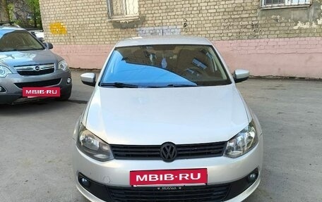 Volkswagen Polo VI (EU Market), 2012 год, 725 000 рублей, 2 фотография