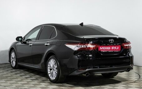 Toyota Camry, 2020 год, 3 450 000 рублей, 7 фотография