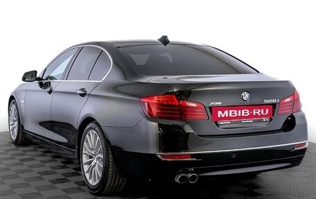 BMW 5 серия, 2015 год, 2 990 000 рублей, 7 фотография