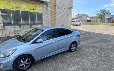 Hyundai Solaris II рестайлинг, 2012 год, 810 000 рублей, 2 фотография