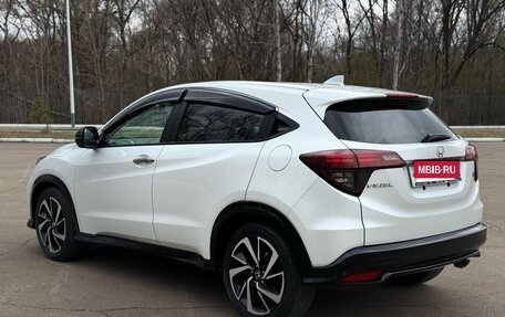 Honda Vezel, 2018 год, 1 735 000 рублей, 3 фотография