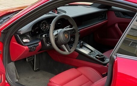 Porsche 911, 2022 год, 18 900 000 рублей, 8 фотография