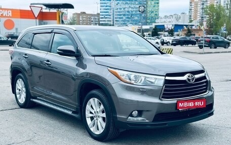 Toyota Highlander III, 2013 год, 3 050 000 рублей, 1 фотография