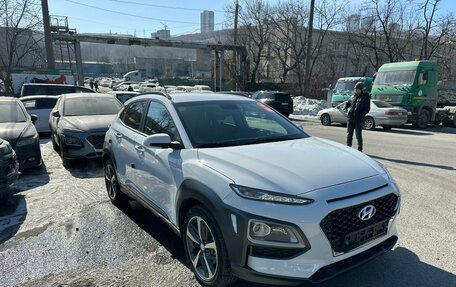 Hyundai Kona I, 2018 год, 2 300 000 рублей, 2 фотография