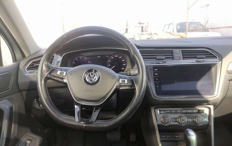 Volkswagen Tiguan II, 2018 год, 3 017 000 рублей, 5 фотография