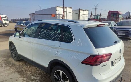 Volkswagen Tiguan II, 2018 год, 3 017 000 рублей, 4 фотография