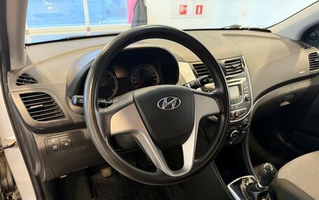 Hyundai Solaris II рестайлинг, 2013 год, 700 000 рублей, 9 фотография