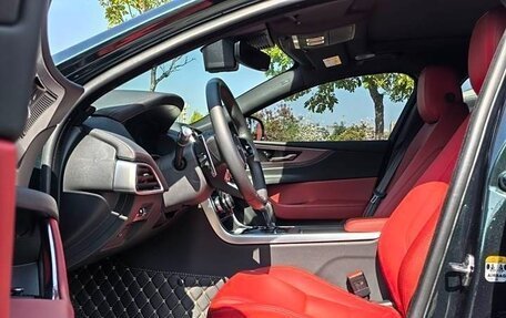 Jaguar XE I рестайлинг, 2023 год, 2 899 077 рублей, 7 фотография