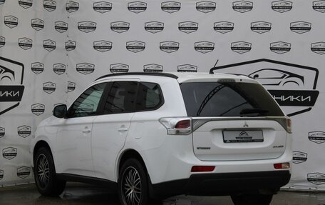 Mitsubishi Outlander III рестайлинг 3, 2013 год, 1 640 000 рублей, 8 фотография