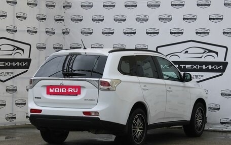 Mitsubishi Outlander III рестайлинг 3, 2013 год, 1 640 000 рублей, 6 фотография