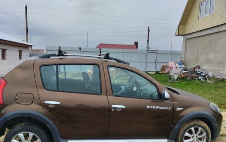 Renault Sandero I, 2014 год, 500 000 рублей, 2 фотография