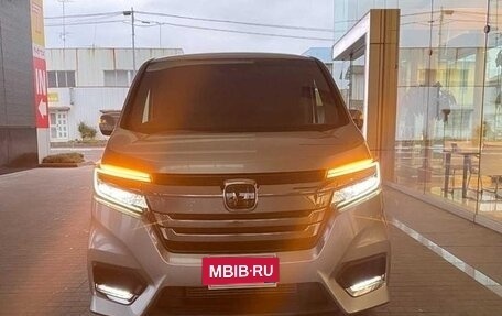 Honda Stepwgn IV, 2019 год, 1 720 000 рублей, 6 фотография