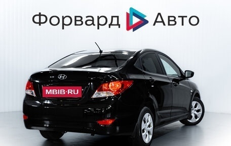 Hyundai Solaris II рестайлинг, 2011 год, 700 000 рублей, 7 фотография
