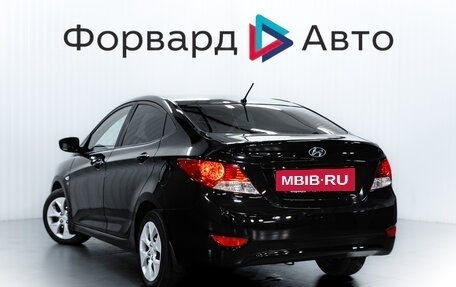 Hyundai Solaris II рестайлинг, 2011 год, 700 000 рублей, 5 фотография