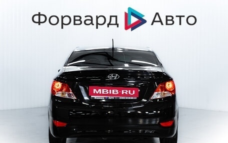 Hyundai Solaris II рестайлинг, 2011 год, 700 000 рублей, 6 фотография