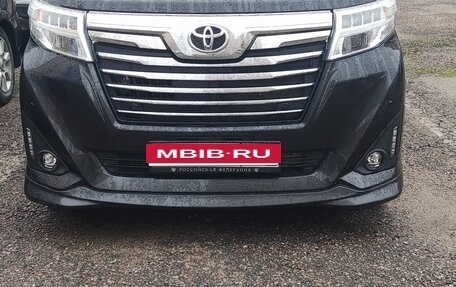 Toyota Roomy I, 2018 год, 1 350 000 рублей, 2 фотография