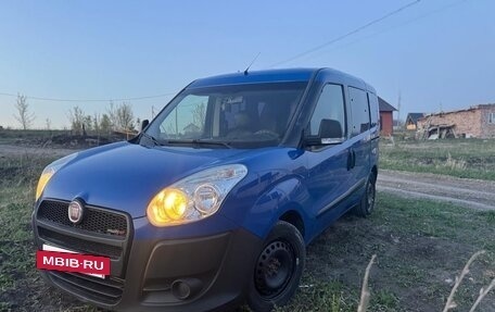 Fiat Doblo II рестайлинг, 2011 год, 700 000 рублей, 2 фотография