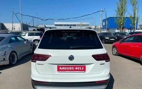 Volkswagen Tiguan II, 2019 год, 2 199 000 рублей, 5 фотография