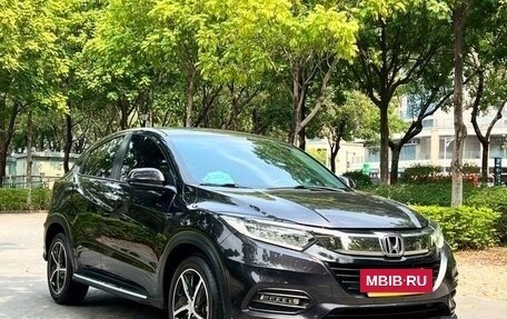 Honda Vezel, 2020 год, 1 250 012 рублей, 2 фотография