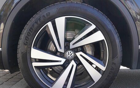 Volkswagen Touareg III, 2020 год, 5 950 000 рублей, 7 фотография