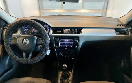 Skoda Rapid I, 2018 год, 1 040 000 рублей, 9 фотография