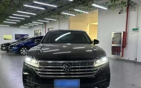Volkswagen Touareg III, 2021 год, 3 688 700 рублей, 2 фотография