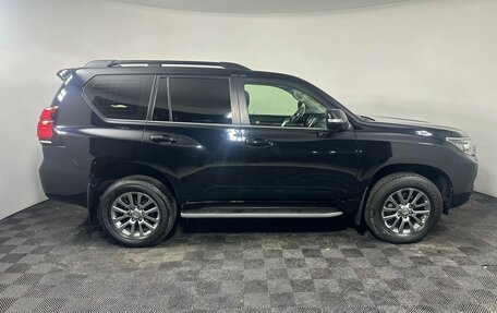 Toyota Land Cruiser Prado 150 рестайлинг 2, 2019 год, 5 230 000 рублей, 4 фотография
