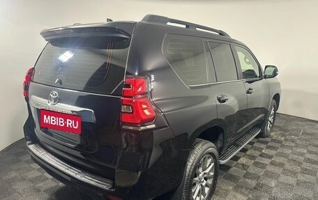Toyota Land Cruiser Prado 150 рестайлинг 2, 2019 год, 5 230 000 рублей, 5 фотография