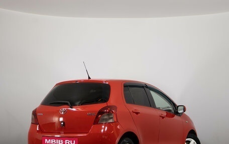 Toyota Yaris III рестайлинг, 2006 год, 529 000 рублей, 5 фотография