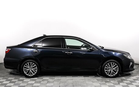 Toyota Camry, 2017 год, 1 998 000 рублей, 4 фотография
