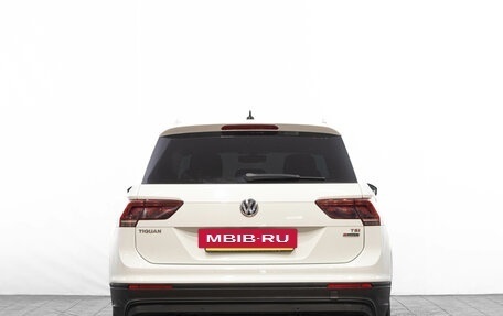 Volkswagen Tiguan II, 2017 год, 2 299 000 рублей, 4 фотография