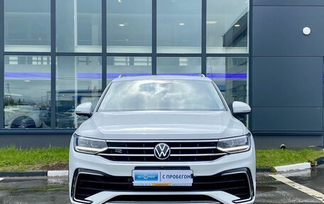 Volkswagen Tiguan II, 2022 год, 3 919 000 рублей, 2 фотография