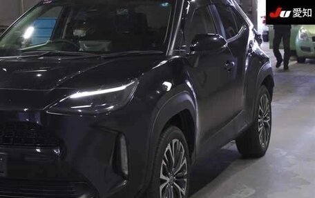 Toyota Yaris Cross, 2022 год, 1 568 000 рублей, 3 фотография