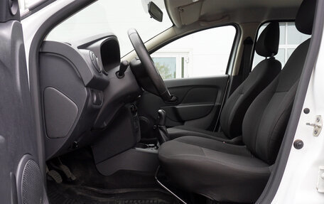 Renault Logan II, 2020 год, 909 000 рублей, 9 фотография