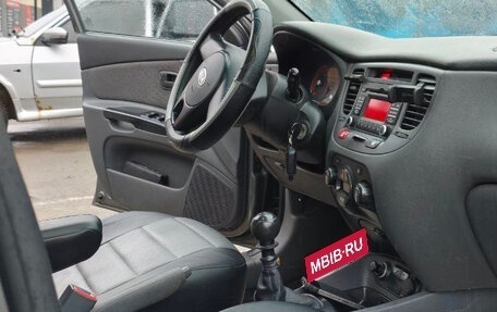 KIA Rio II, 2011 год, 650 000 рублей, 2 фотография