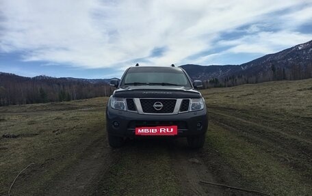 Nissan Pathfinder, 2011 год, 1 555 555 рублей, 2 фотография