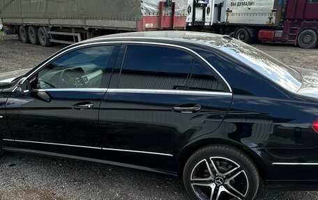 Mercedes-Benz E-Класс, 2010 год, 1 700 000 рублей, 2 фотография