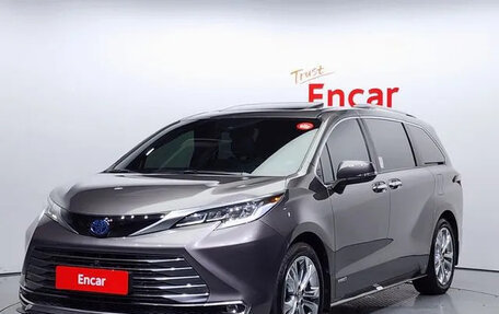 Toyota Sienna, 2021 год, 5 245 000 рублей, 3 фотография