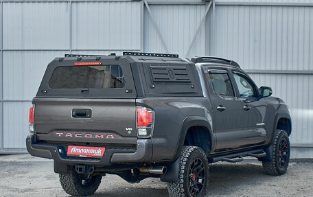 Toyota Tacoma III, 2017 год, 4 750 000 рублей, 7 фотография