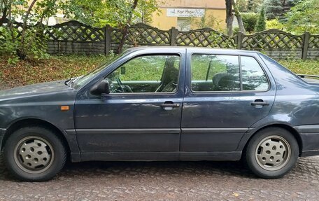Volkswagen Vento, 1992 год, 170 000 рублей, 2 фотография